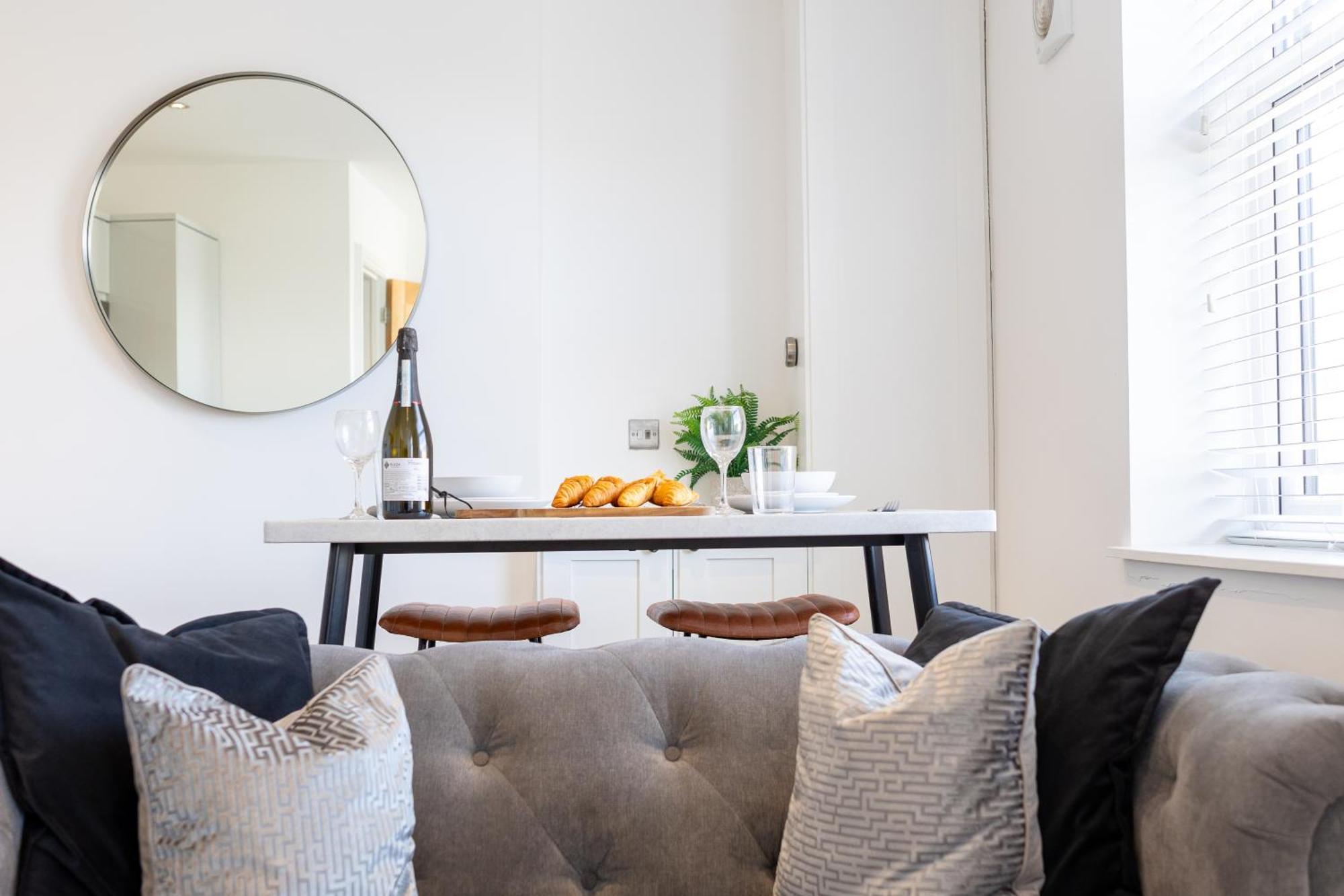 Boutique City Centre Apartments Кардіфф Екстер'єр фото