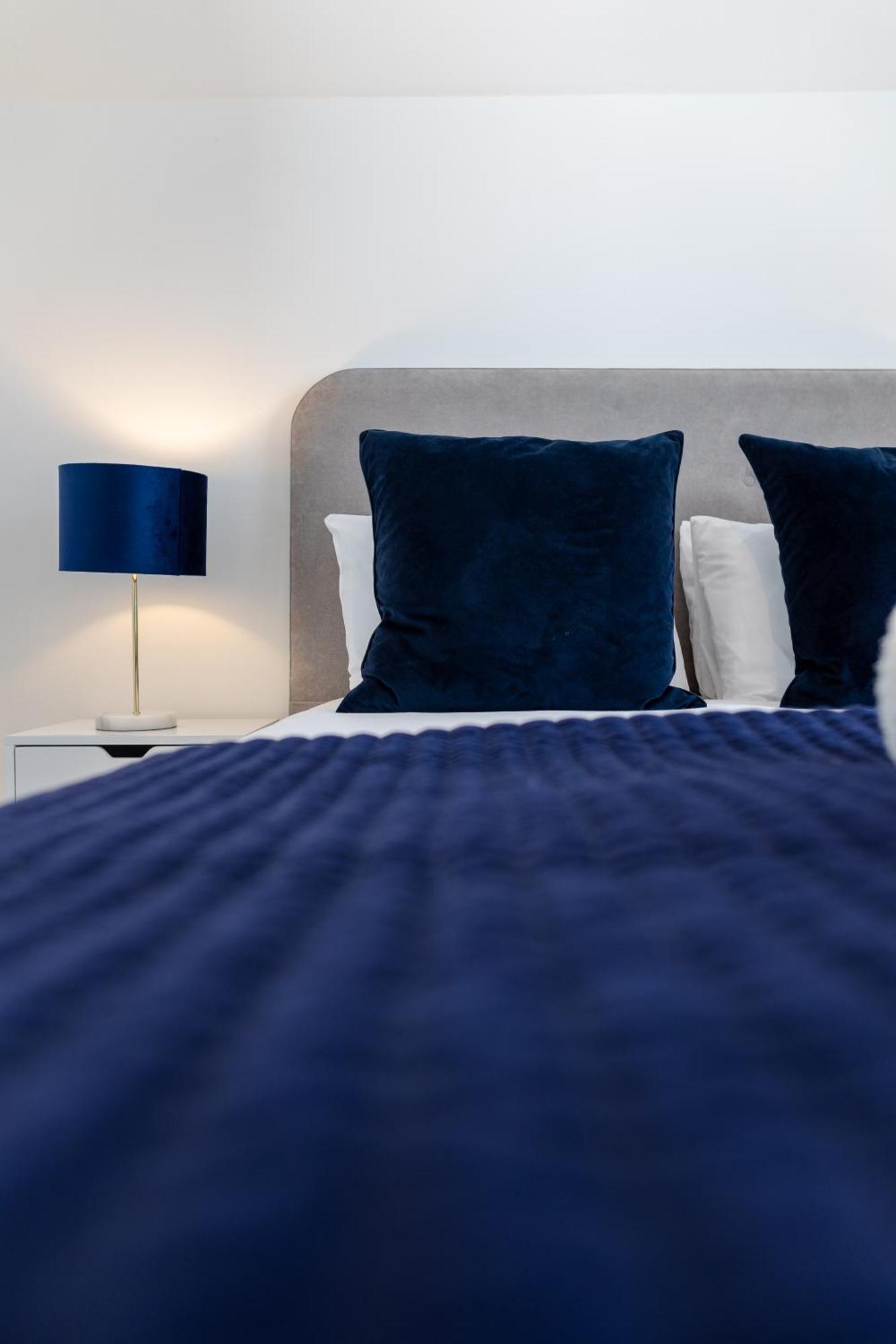 Boutique City Centre Apartments Кардіфф Екстер'єр фото